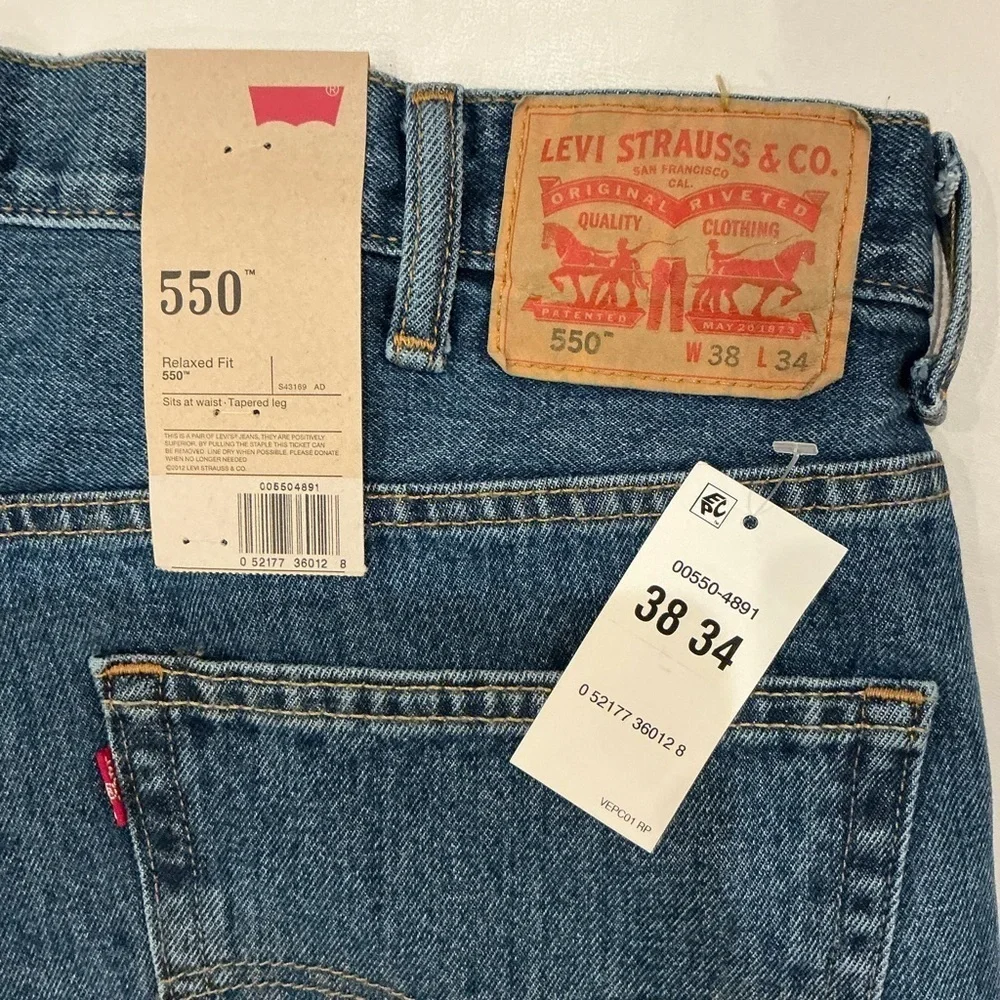 Levi's Strauss 550 Relaxed Fit Jeans High Waist Straight Leg Size 38 x 34  New